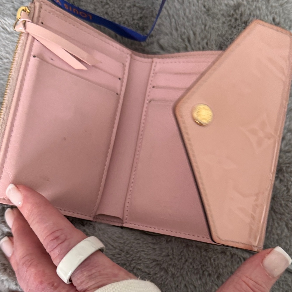 Louis Vuitton Pink Monogram Wallet - Picture 4 of 8